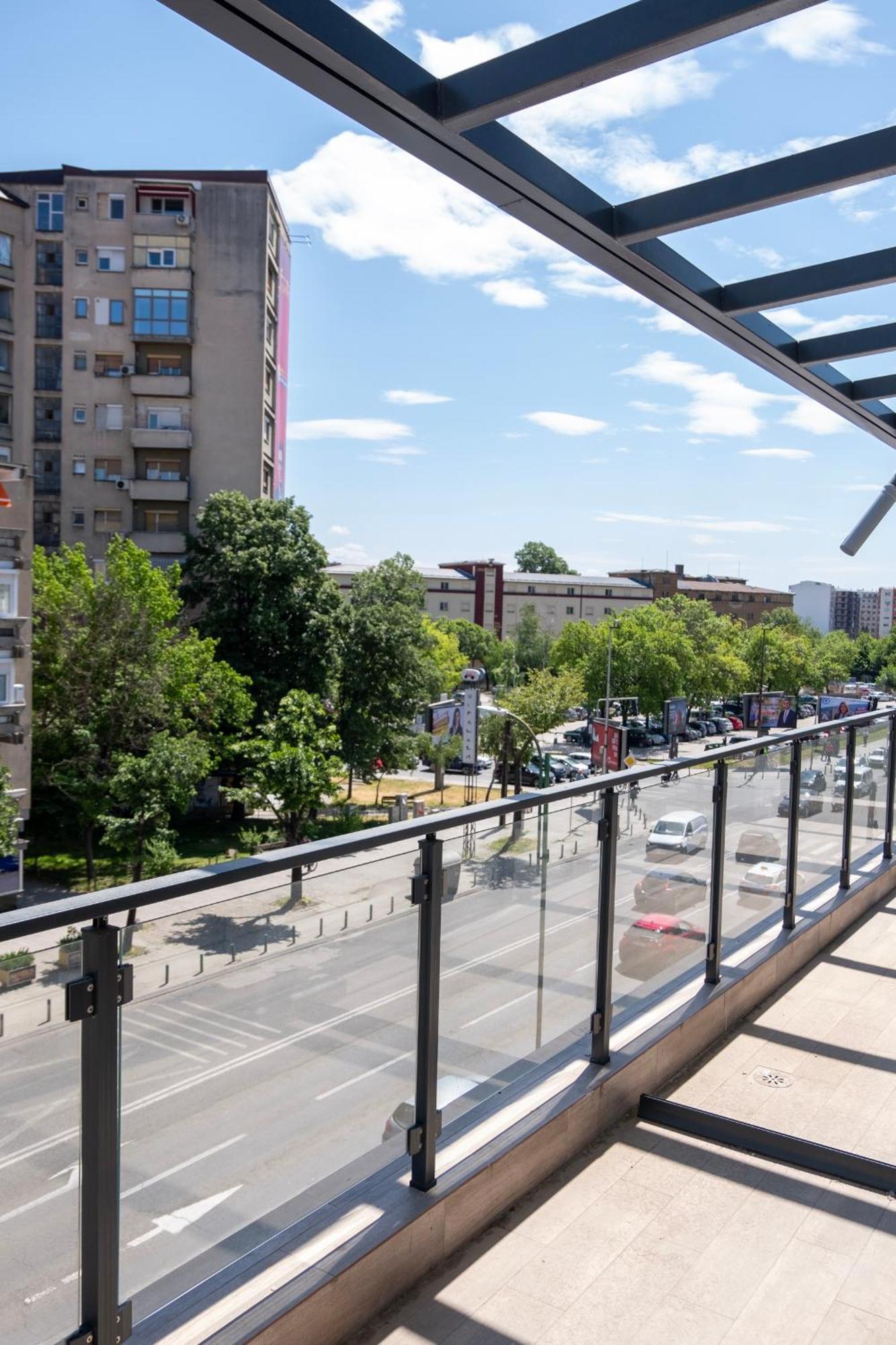Home Art Apartments Skopje Luaran gambar